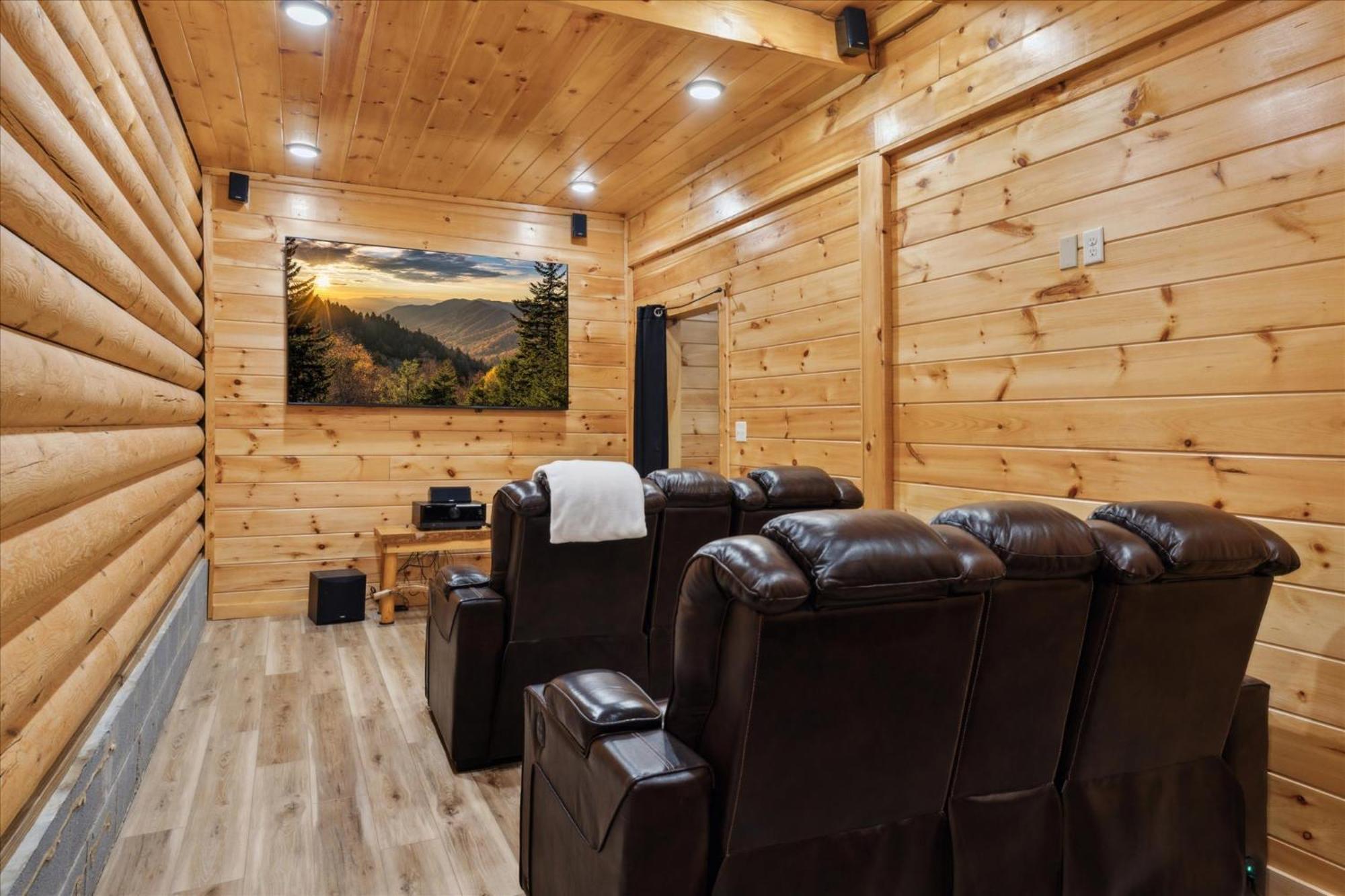 Hot Tub Fire Pit Game Room Theater Easy Access Sleeps 12 - Black Bear Lodge Pigeon Forge Exteriör bild
