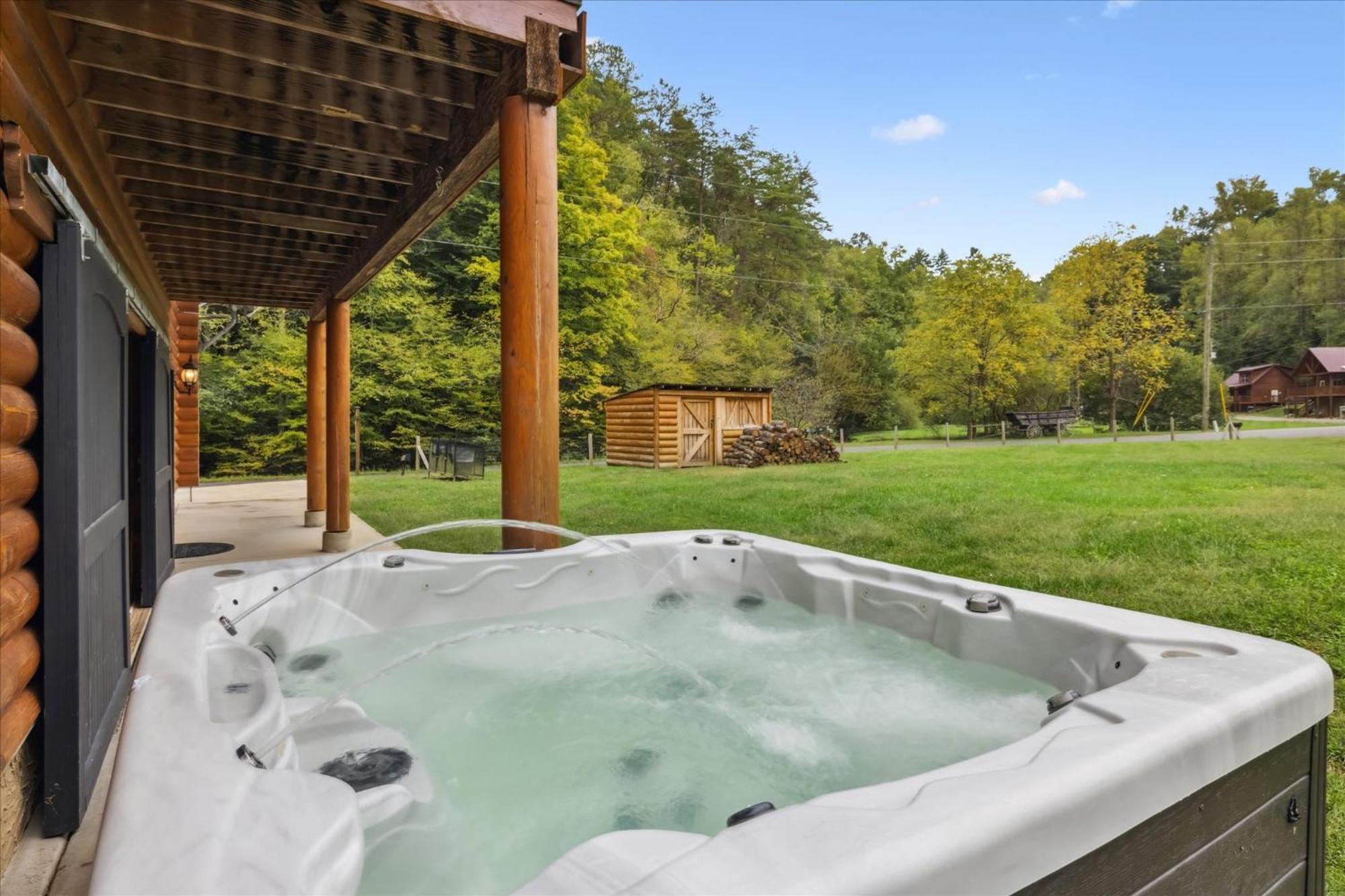 Hot Tub Fire Pit Game Room Theater Easy Access Sleeps 12 - Black Bear Lodge Pigeon Forge Exteriör bild