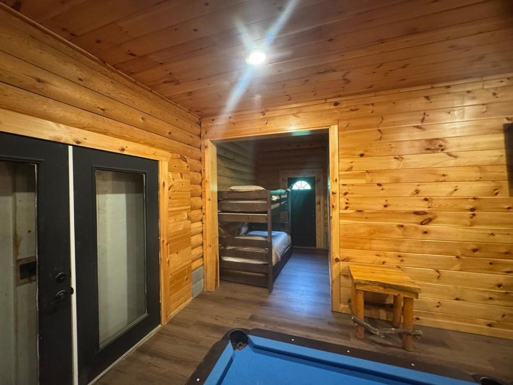Hot Tub Fire Pit Game Room Theater Easy Access Sleeps 12 - Black Bear Lodge Pigeon Forge Exteriör bild
